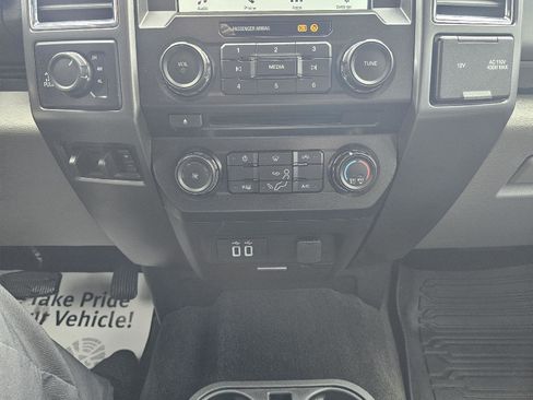 Used 2017 Ford F250 XLT w/ XLT Value Package image 25