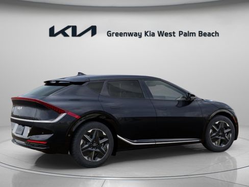 New 2026 Kia EV6 Wind RWD image 8
