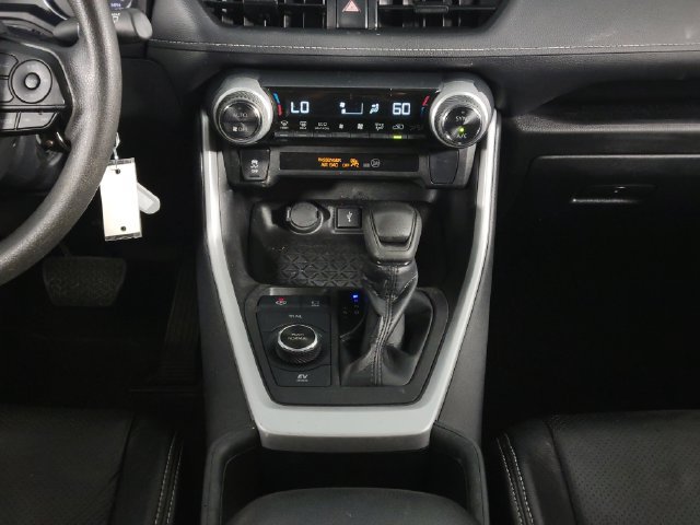 Used 2022 Toyota RAV4 LE AWD/4WD image 20