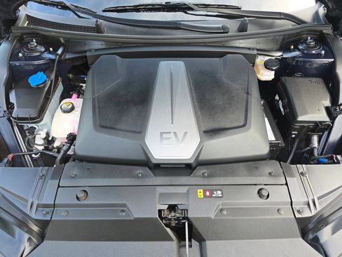 Used 2022 Kia EV6 Light RWD image 35