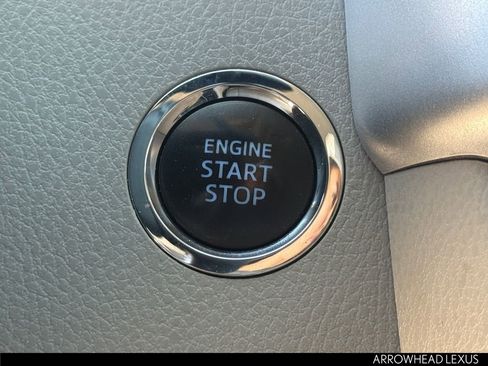 Used 2018 Toyota Highlander Limited image 25