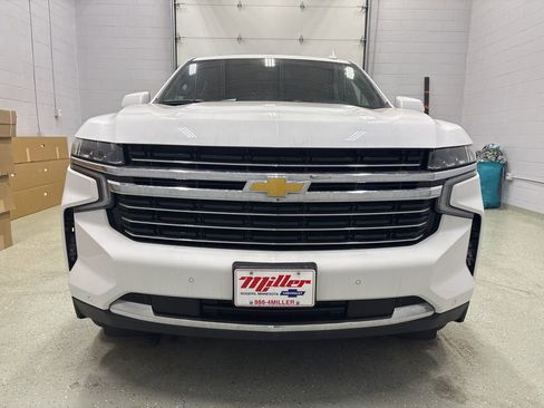 Used 2024 Chevrolet Suburban LT image 7