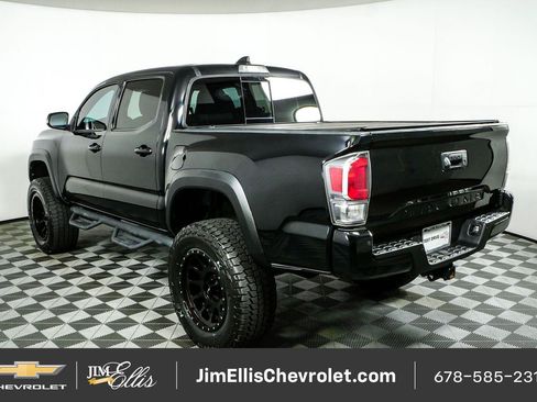 Used 2021 Toyota Tacoma TRD Off-Road w/ Technology Package AWD/4WD image 26