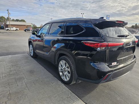 Used 2023 Toyota Highlander Limited image 5