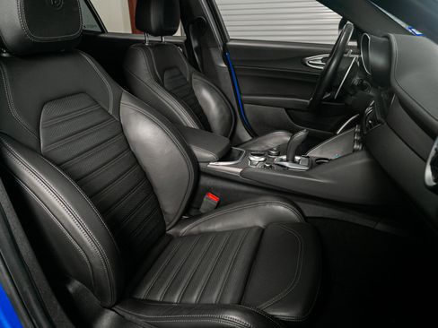 Used 2022 Alfa Romeo Giulia Veloce image 26