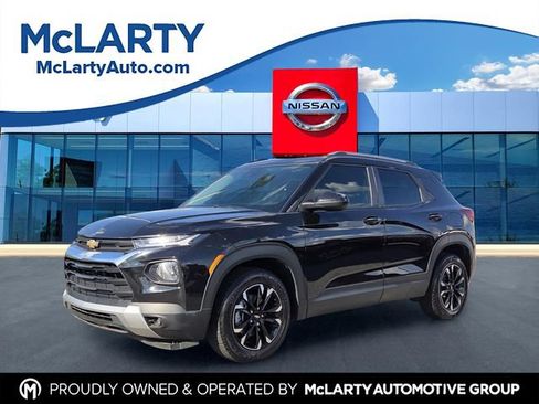Used 2023 Chevrolet TrailBlazer LT FWD image 1