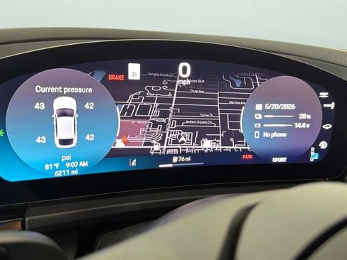 Used 2025 Porsche Macan Electric w/ Premium Package RWD image 20