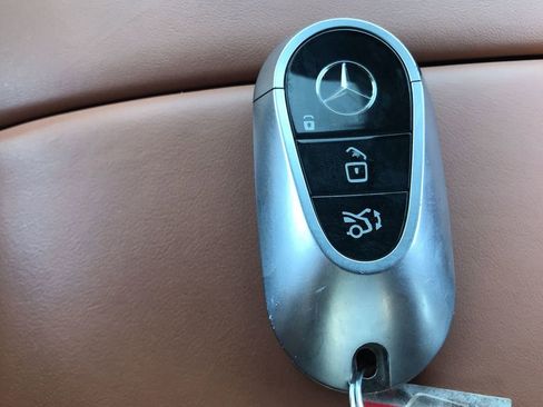 Certified 2023 Mercedes-Benz S 500 4MATIC image 27