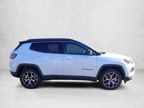 New 2026 Jeep Compass Limited image 5