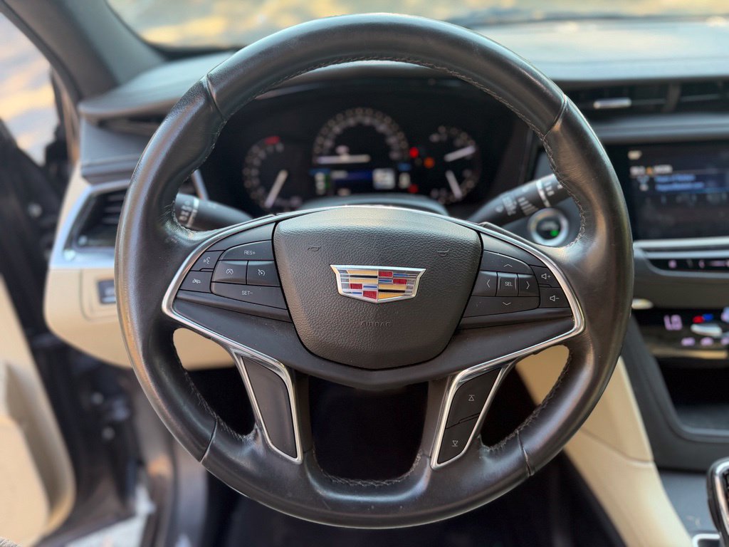 Used 2017 Cadillac XT5 FWD image 21