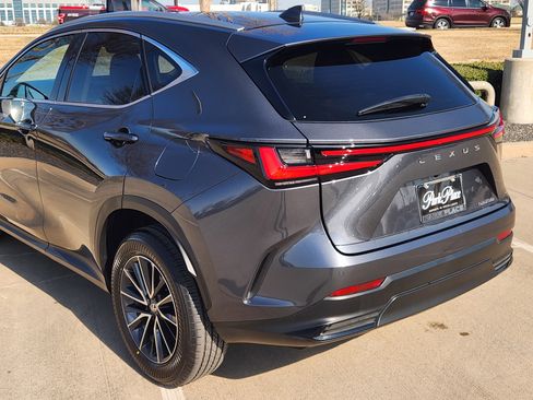 Used 2025 Lexus NX 250 FWD w/ Premium Package image 11