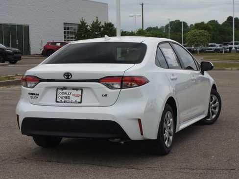 Used 2026 Toyota Corolla LE FWD image 24