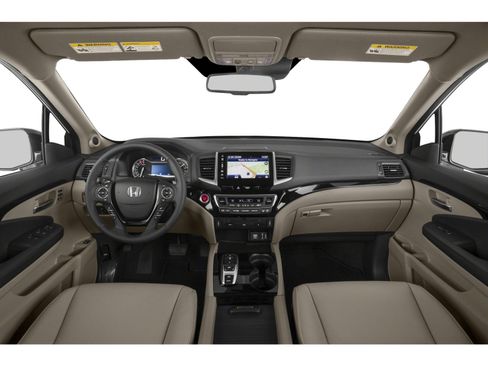 Used 2018 Honda Pilot Touring image 5