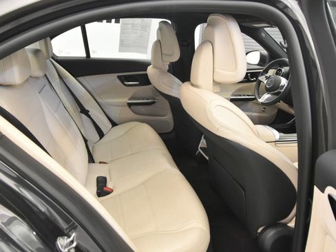 Used 2023 Mercedes-Benz C 300 4MATIC Sedan image 21