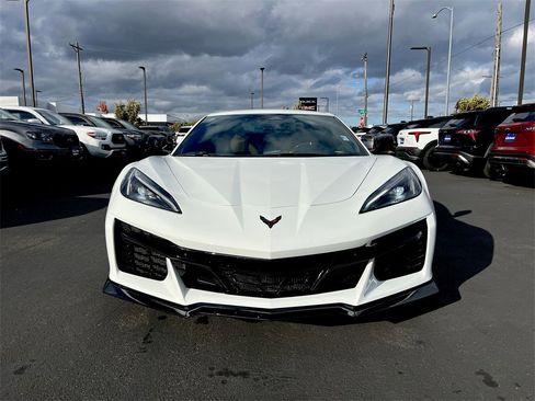 Used 2024 Chevrolet Corvette Z06 w/ Battery Protection Package image 24