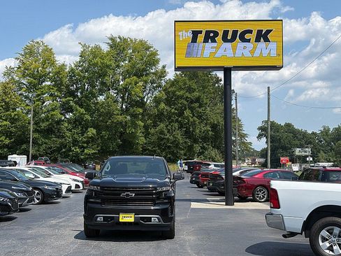 Used 2020 Chevrolet Silverado 1500 RST w/ RST Value Package AWD/4WD image 1