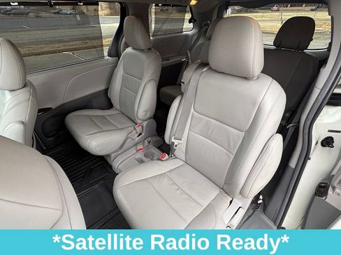 Used 2015 Toyota Sienna XLE image 19