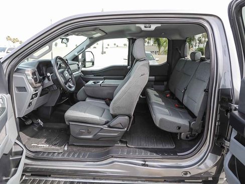 Used 2025 Ford F150 XLT w/ Equipment Group 301A Standard image 19