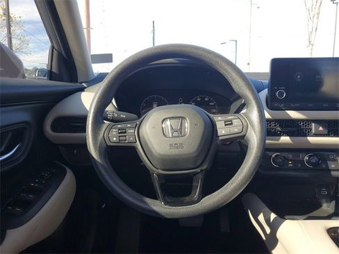 Certified 2023 Honda HR-V LX image 15