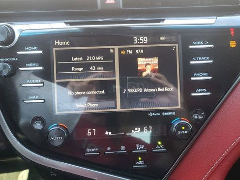 Used 2019 Toyota Camry XSE image 28