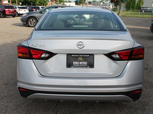 Used 2022 Nissan Altima 2.5 S FWD image 4