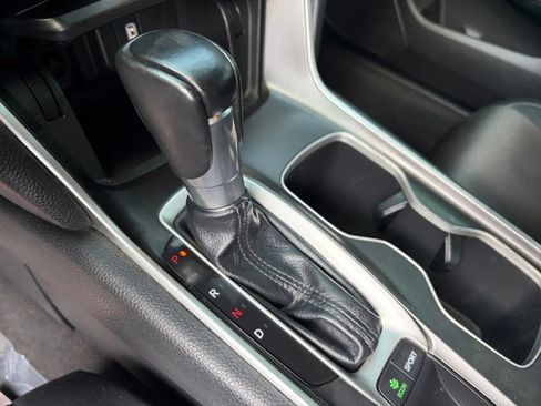 Used 2018 Honda Accord Sport image 25