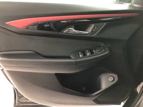 Certified 2025 Chevrolet TrailBlazer RS w/ Convenience Package image 38