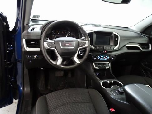 Certified 2022 GMC Terrain SLE w/ Driver Convenience Package image 4