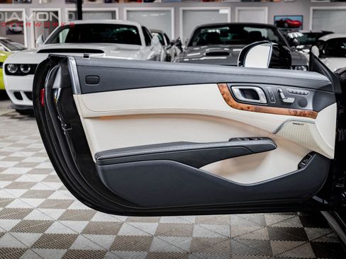Used 2013 Mercedes-Benz SL 550 image 12