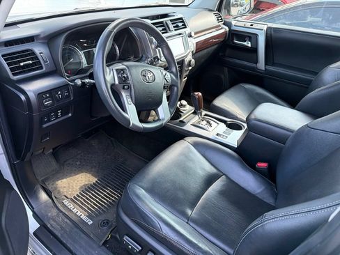 Used 2018 Toyota 4Runner Limited AWD/4WD image 4