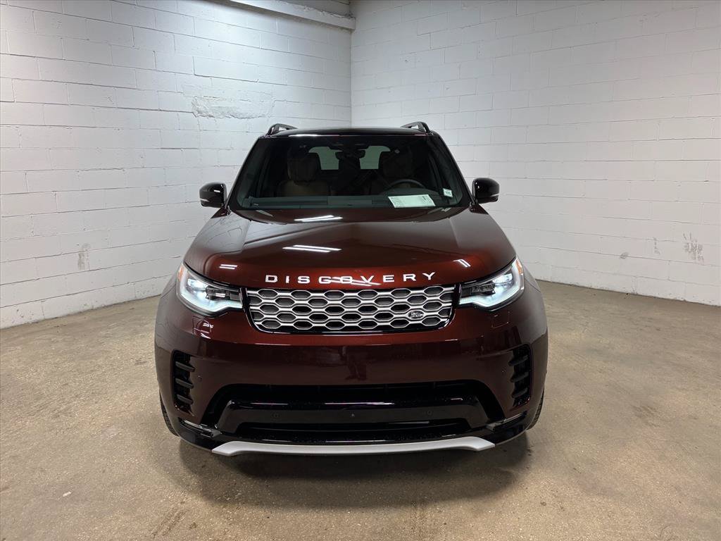 New 2026 Land Rover Discovery Limited Edition AWD/4WD image 3
