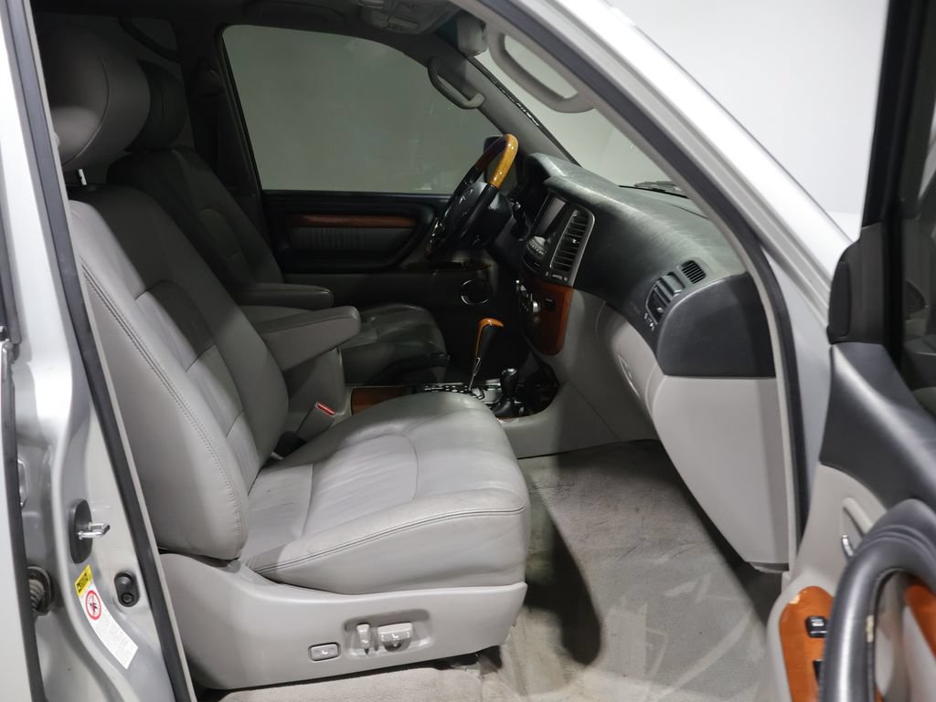 Used 2007 Lexus LX 470 4WD w/ Preferred Accessory Pkg image 22