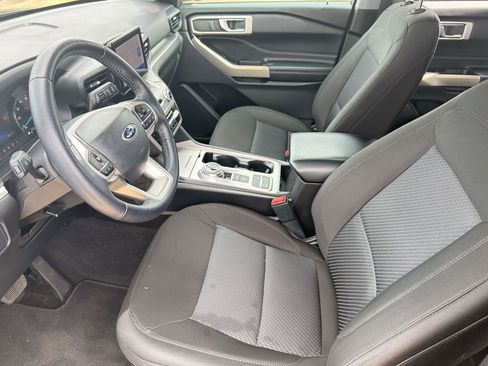 Used 2022 Ford Explorer XLT image 20