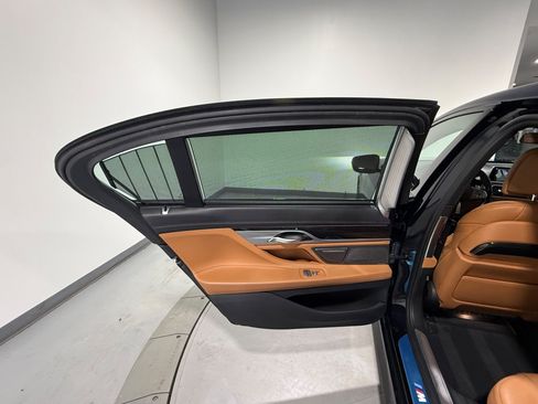 Used 2022 BMW 740i xDrive w/ M Sport Package AWD/4WD image 80