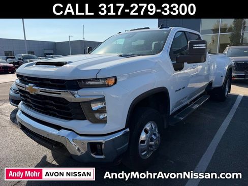 Used 2025 Chevrolet Silverado 3500 LT w/ Safety Package AWD/4WD image 3