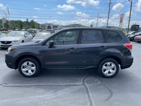 Used 2018 Subaru Forester 2.5i image 5