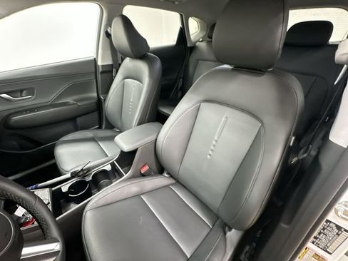 Used 2025 Hyundai Kona Limited image 14