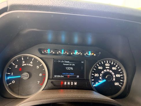 Used 2019 Ford F150 XLT w/ Equipment Group 302A Luxury AWD/4WD image 24
