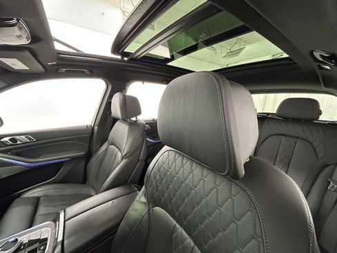 Used 2022 BMW X5 M50i w/ Executive Package image 29