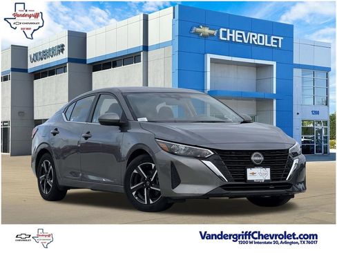 Used 2025 Nissan Sentra SV image 1