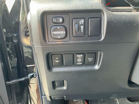 Used 2010 Toyota 4Runner Limited AWD/4WD image 17