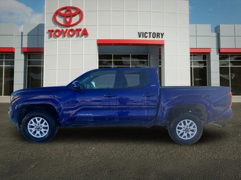 Used 2024 Toyota Tacoma SR5 image 6