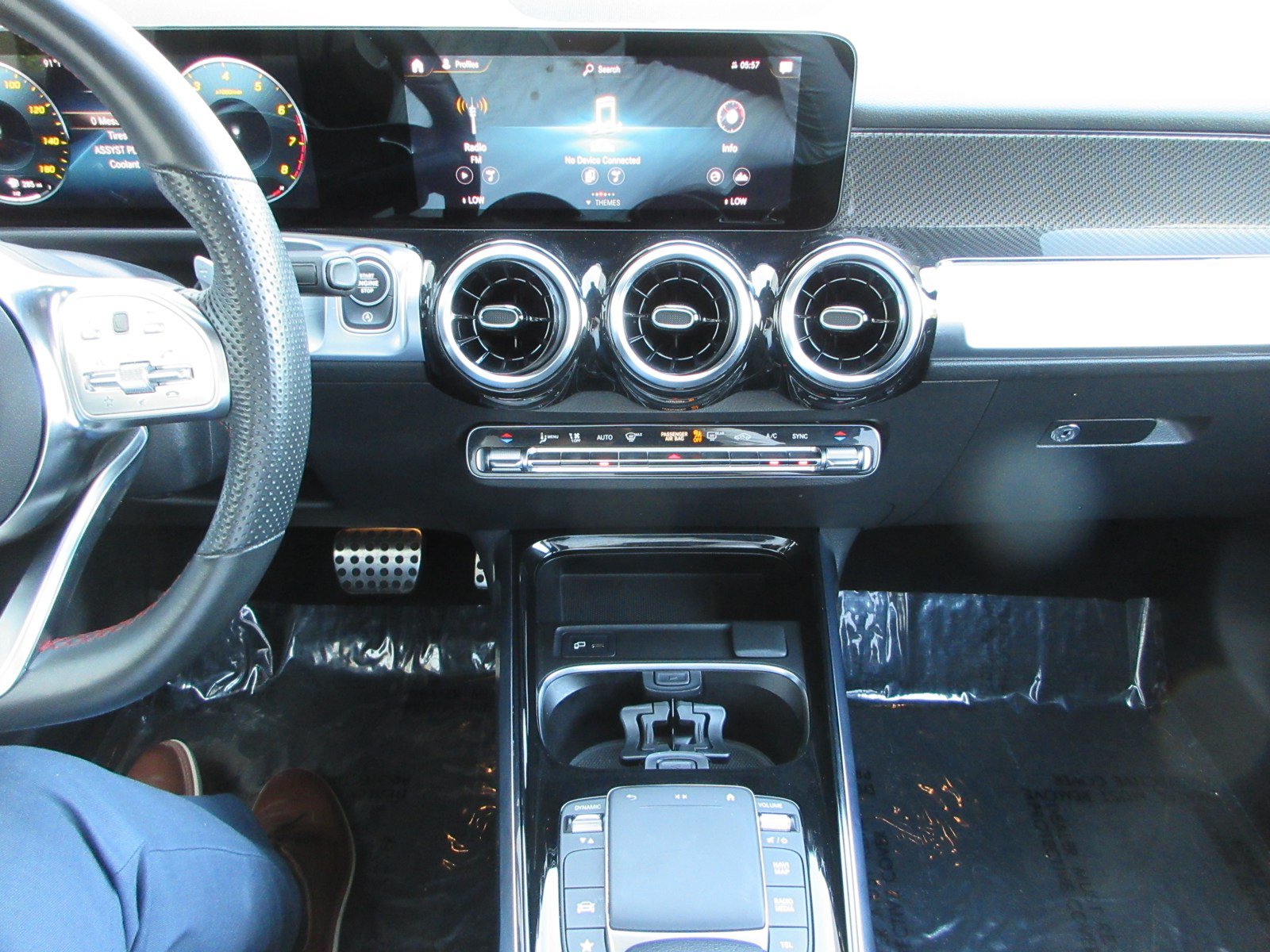 Used 2022 Mercedes-Benz GLB 250 4MATIC image 37