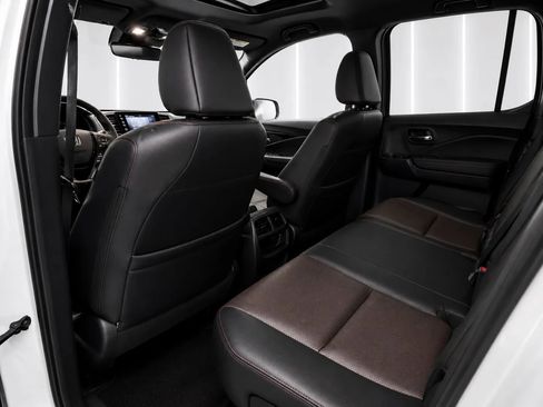 Used 2023 Honda Ridgeline Black Edition image 11