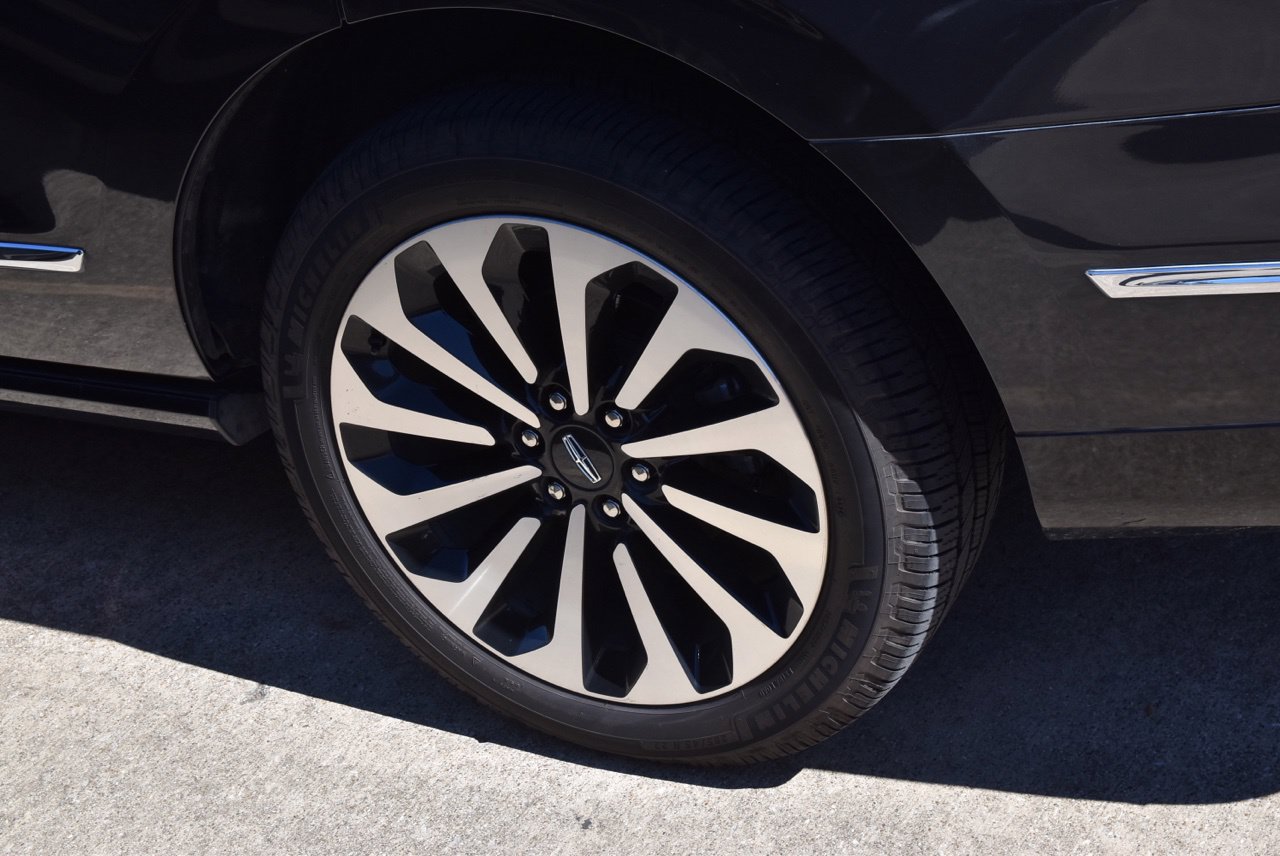 Used 2022 Lincoln Navigator Reserve AWD/4WD image 12