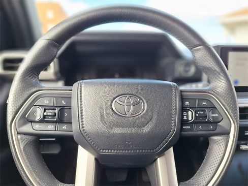 Used 2025 Toyota 4Runner SR5 image 16