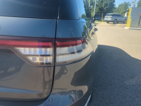 Used 2025 Lincoln Aviator Reserve w/ Equipment Group 201A AWD/4WD image 11