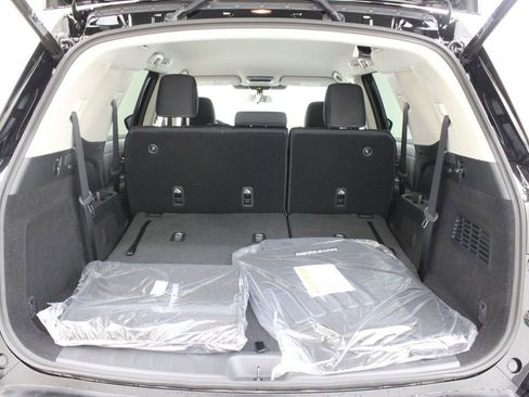 New 2026 Nissan Pathfinder SV FWD image 27