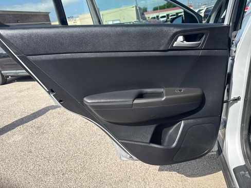 Used 2019 Kia Sportage LX image 14