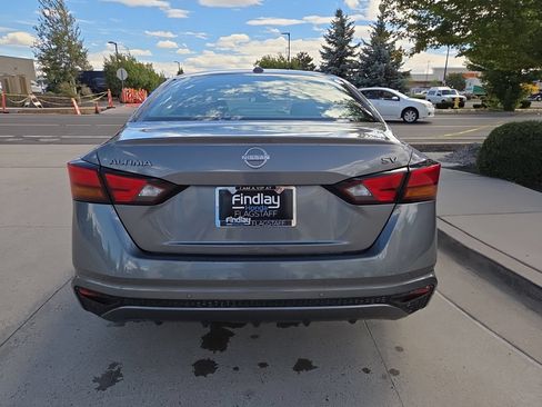 Used 2024 Nissan Altima 2.5 SV FWD image 5